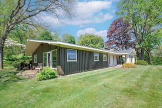 3223 Caroline St, South Bend, IN 46614