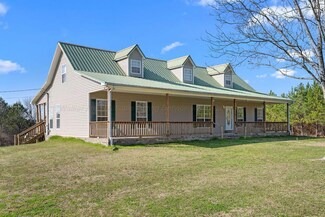 3043 Woods Rd, Jasper, AL 35503