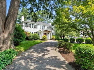61 Hundreds Rd, Wellesley Hills, MA 02481