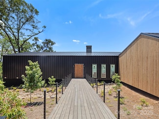 631 Elk Mountain Scenic Hwy, Asheville, NC 28804