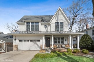 326 Ruby St, Clarendon Hills, IL 60514