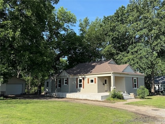 2109 Delaware St, Muskogee, OK 74403
