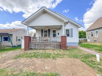 782 N Avenue B, Canton, IL 61520
