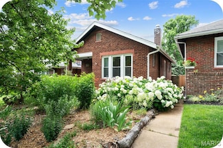 4062 Potomac St, Saint Louis, MO 63116