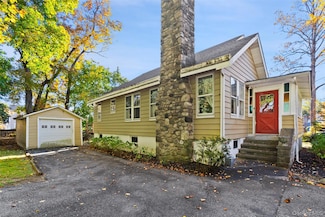 1753 Lawrence Rd, Mohegan Lake, NY 10547