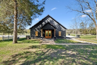 61 Boning Rd, Fayetteville, TN 37334
