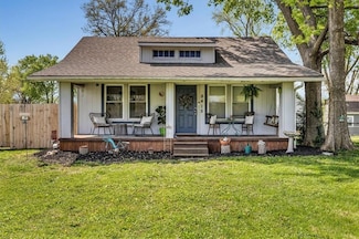8415 W 47th St, Shawnee, KS 66203