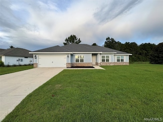119 Cottage Ln, Atmore, AL 36502