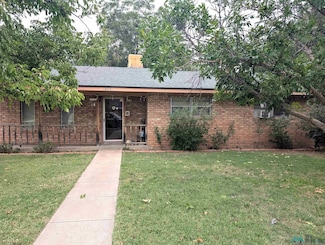 1805 S Main Place, Portales, NM 88130