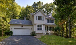 8 Milton Heights Blvd, Ballston Spa, NY 12020