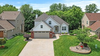 8437 Brewster Ave, Inver Grove Heights, MN 55076