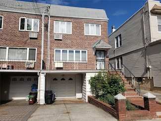 66-36 71st St, Flushing, NY 11379