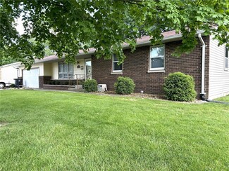 601 Holiday Dr, Effingham, IL 62401