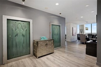 700 W 31st St Unit 1401, Kansas City, MO 64108