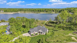 9482 Wabasis Pointe Dr NE, Greenville, MI 48838