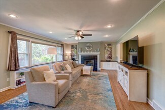 300 South St, de Forest, WI 53532