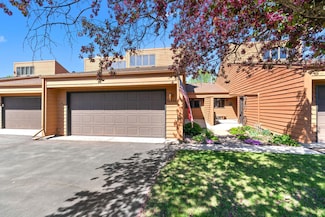 38546 Grand Ave, North Branch, MN 55056
