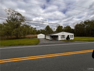 9572 Caughdenoy Rd, Brewerton, NY 13029