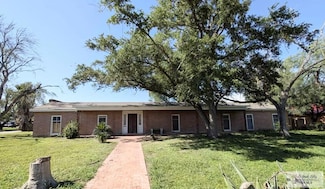638 W Rodriguez Ave, Raymondville, TX 78580