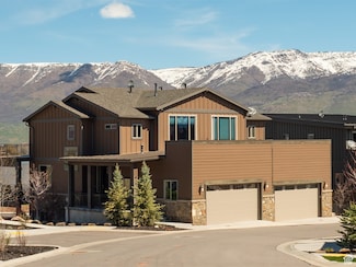 819 S Edgewater Ct Unit 9, Huntsville, UT 84317