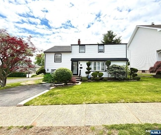 44 Leonhardt Ct, Saddle Brook, NJ 07663