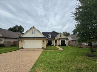 4404 Woodland Ridge Dr, College Station, TX 77845