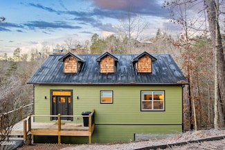 1719 Walker Trail, Sevierville, TN 37876