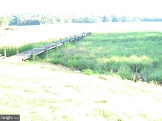 30087 Cross Woods Dr, Mechanicsville, MD 20659