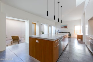 592 S 9th Ave, Tucson, AZ 85701