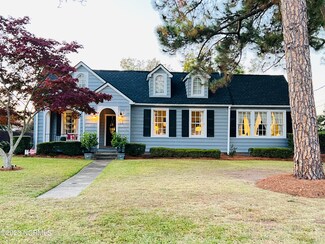 308 Herring St, Clinton, NC 28328