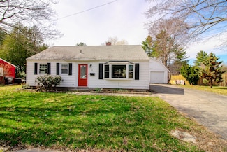 8 Sunbury Ave, Bangor, ME 04401