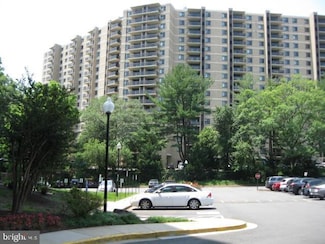309 Yoakum Pkwy Unit 1605, Alexandria, VA 22304