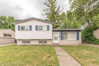 31121 Avondale St, Westland, MI 48186