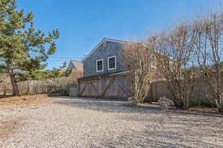 33 Hoppin Ave, Montauk, NY 11954