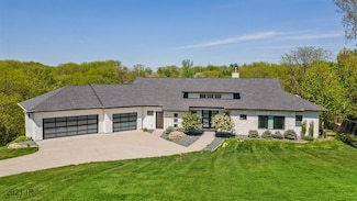 36774 High Meadows Ln, Cumming, IA 50061