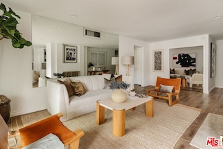 424 N Palm Dr Unit 101, Beverly Hills, CA 90210