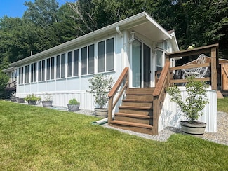 194 Buckley Rd Unit 2, Weare, NH 03281