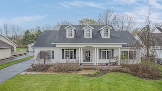 10381 Country Ln, Beach Park, IL 60087