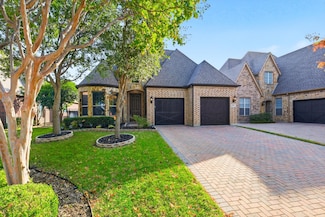 8420 Town Walk Dr, North Richland Hills, TX 76182