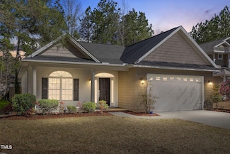 734 Gold Finch Way, Vass, NC 28394