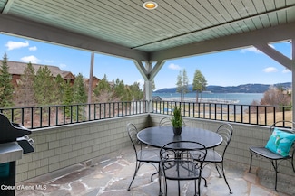 4732 S Arrow Point Dr Unit Bldg B 101, Harrison, ID 83833