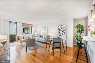 1325 18th St NW Unit 707, Washington, DC 20036