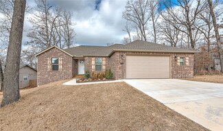 18 Hermitage Ln, Bella Vista, AR 72715