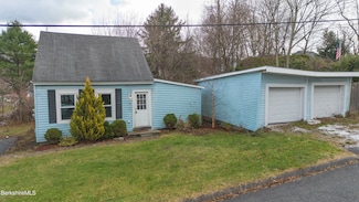 10 Enterprise St, Adams, MA 01220