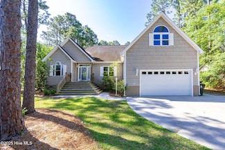 124 Sutton Dr, Cape Carteret, NC 28584