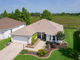 541 Carrera Dr, Lady Lake, FL 32159