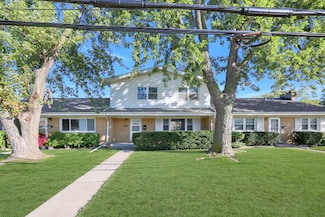 9002 N Clifton Ave, Niles, IL 60714