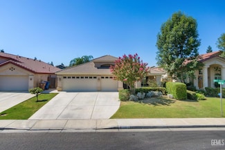 10015 Saint Albans Ave, Bakersfield, CA 93311