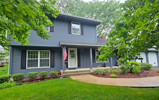 400 Seafarer Dr, Third Lake, IL 60030