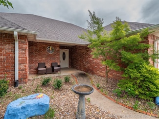 1015 E Reynolds Rd, McAlester, OK 74501